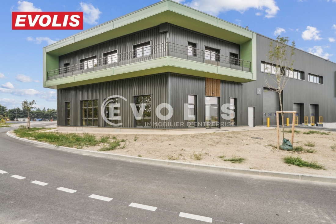 Photo 1 – location Entrepôts / activités	GRAVESON (13690)