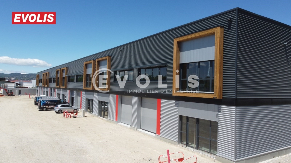 Photo 1 – location Entrepôts / activités	MANOSQUE (04100)