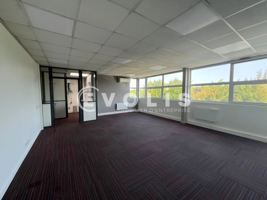 Photo 6 – location Entrepôts / activités	BONDY (93140)