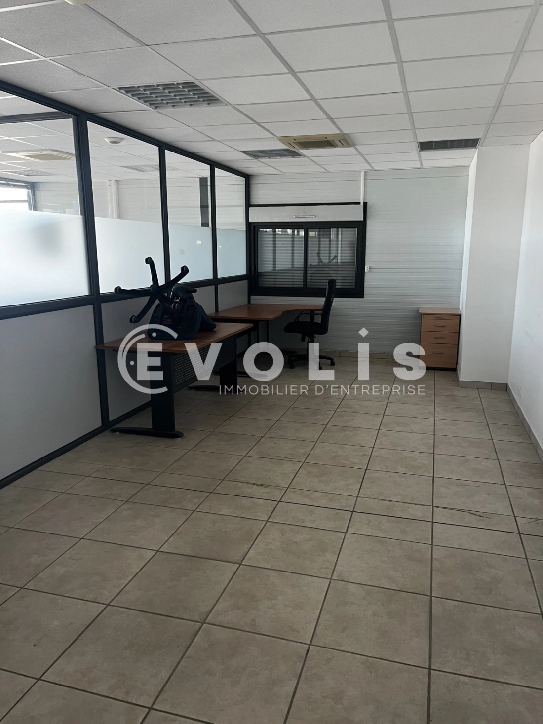 Photo 5 – location Entrepôts / activités	SAINT PAUL TROIS CHATEAUX (26130)