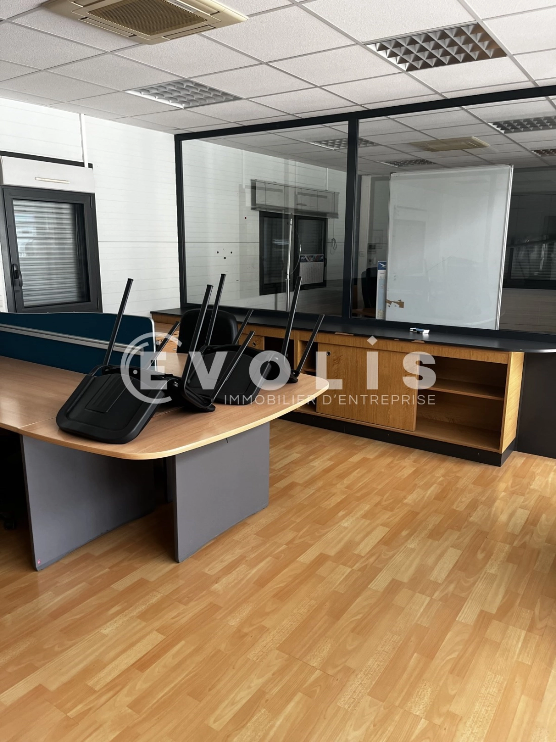 Photo 4 – location Entrepôts / activités	SAINT PAUL TROIS CHATEAUX (26130)