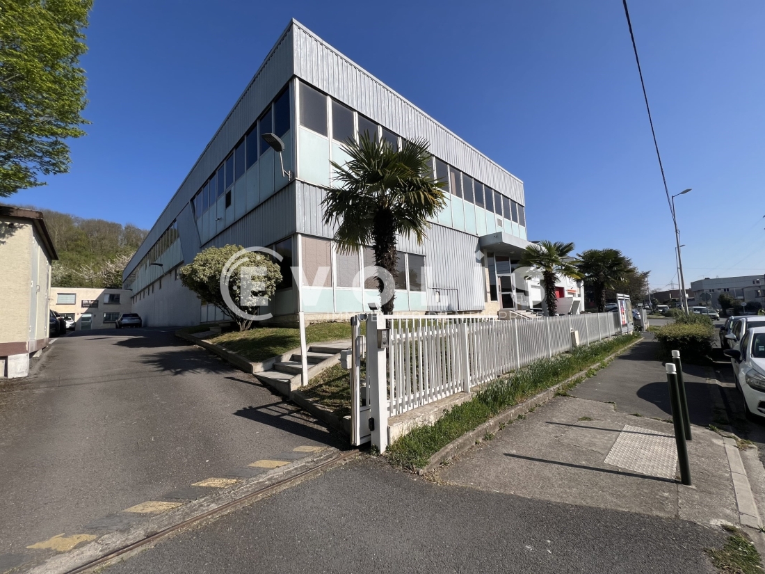 Photo 1 – location bureaux	NEUILLY SUR MARNE (93330)
