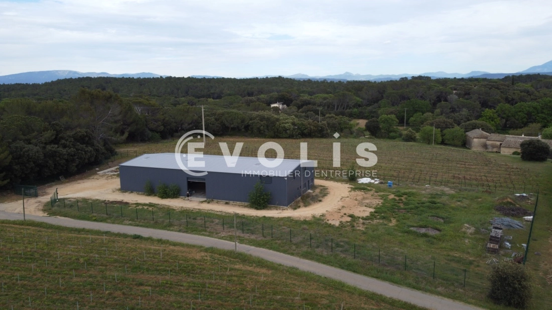 Photo 2 – vente Entrepôts / activités	SUZE LA ROUSSE (26790)