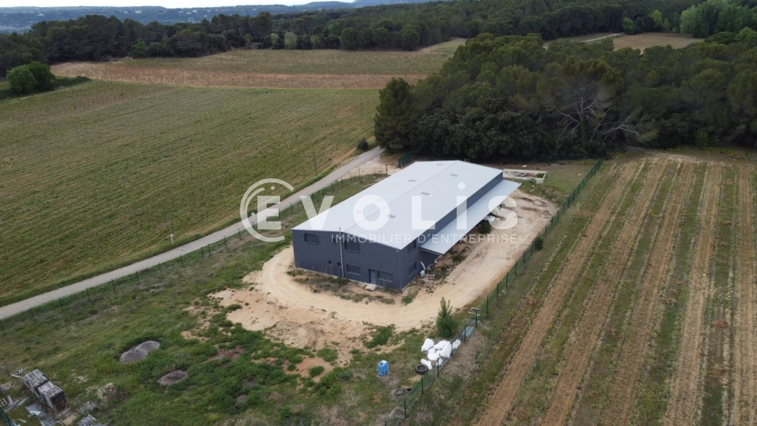 Photo 3 – vente Entrepôts / activités	SUZE LA ROUSSE (26790)
