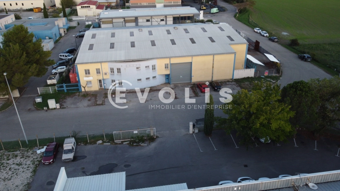 Photo 2 – location Entrepôts / activités	SAINT PAUL TROIS CHATEAUX (26130)