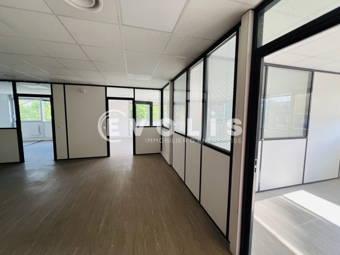 Photo 9 – location Entrepôts / activités	VILLIERS SUR MARNE (94350)