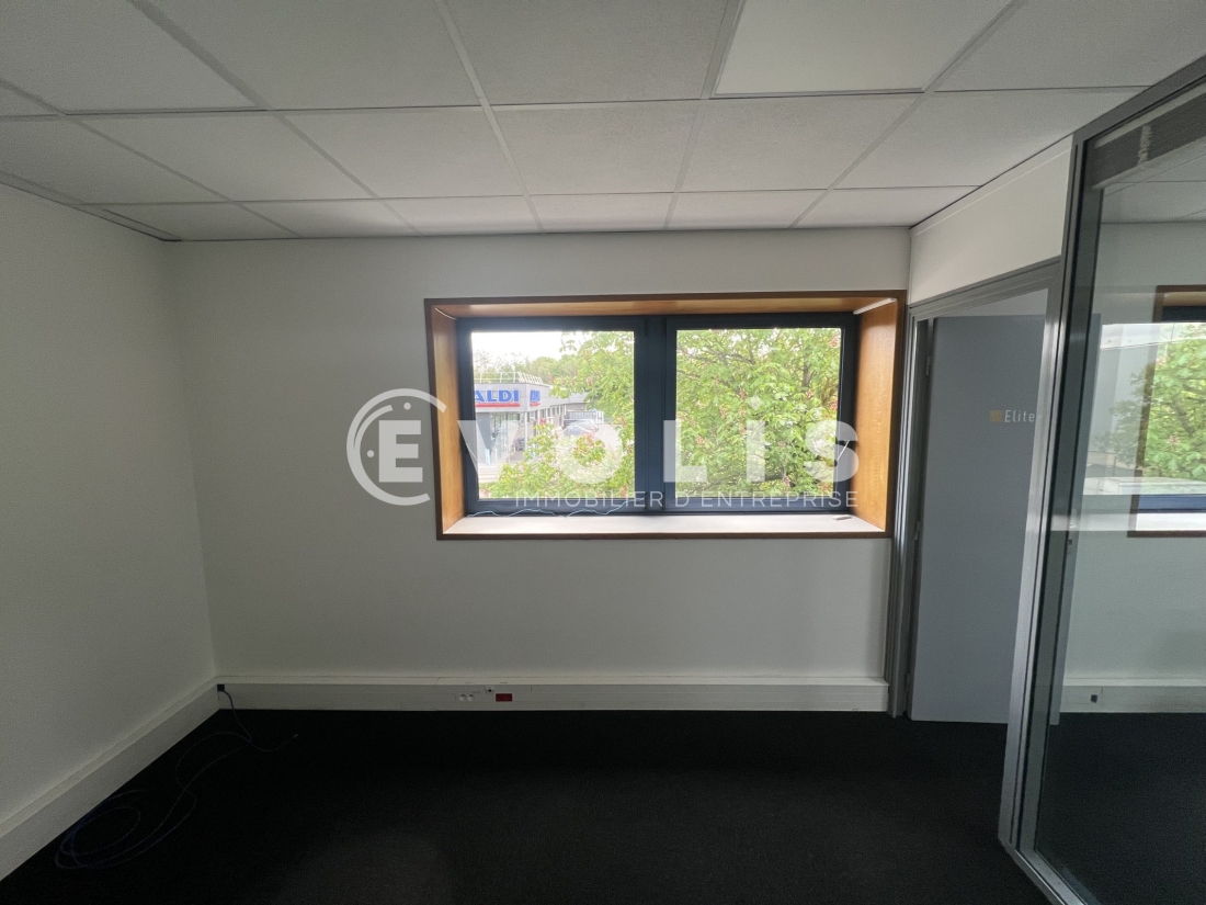 Photo 2 – location bureaux	NOISY LE GRAND (93160)