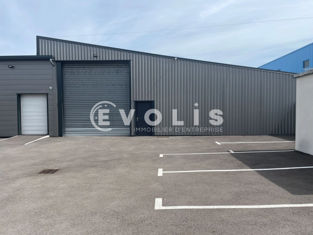 Photo 3 – vente Entrepôts / activités	VAULX EN VELIN (69120)