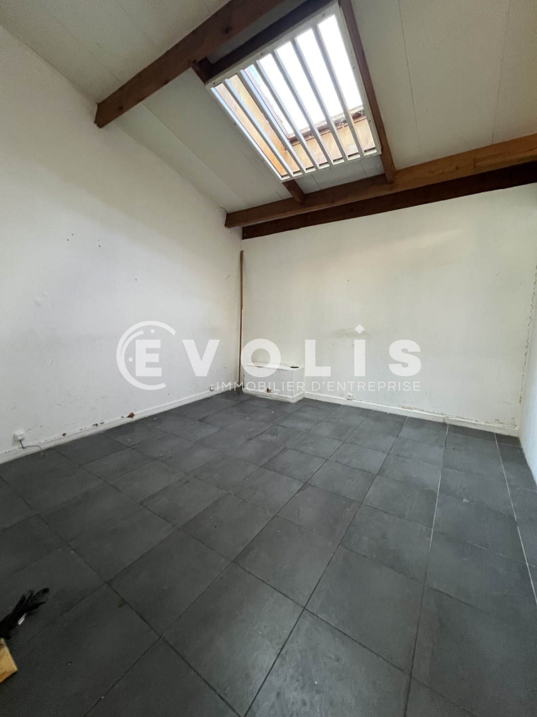 Photo 8 – vente Entrepôts / activités	VALENTON (94460)