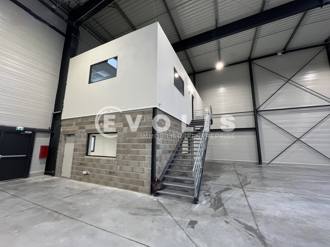 Photo 6 – location Entrepôts / activités	NIMES (30000)