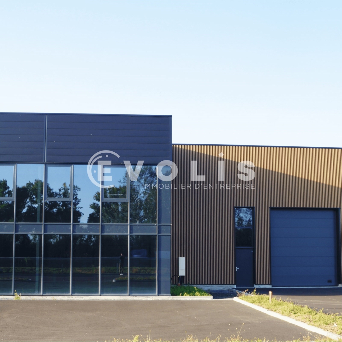 Photo 6 – location Entrepôts / activités	AMBERIEUX (69480)