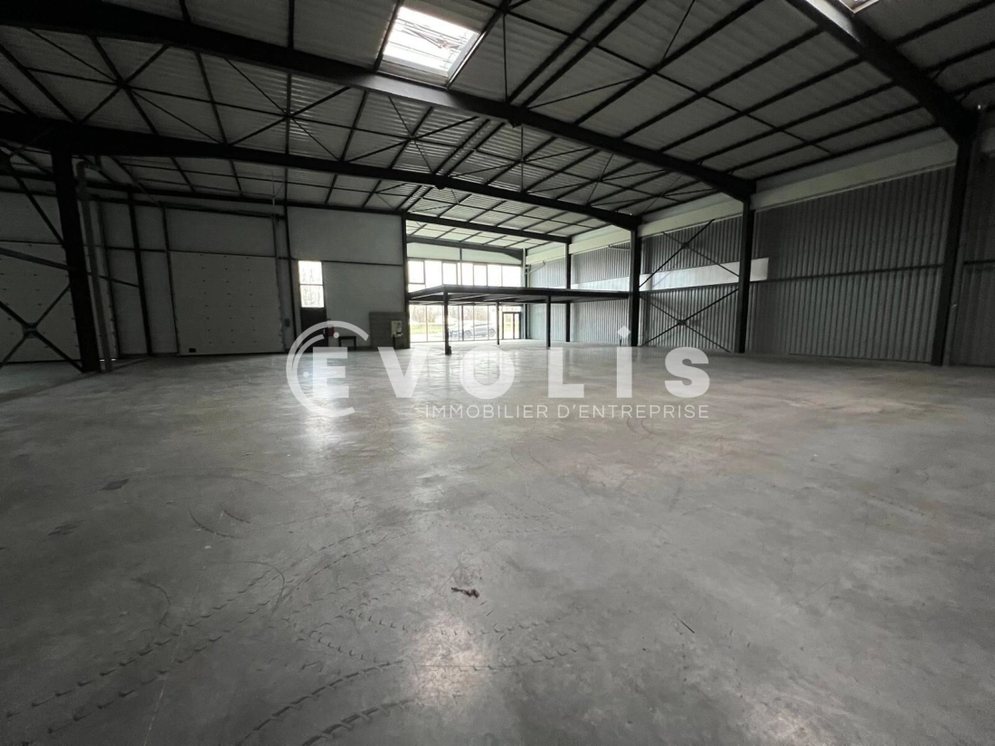 Photo 12 – location Entrepôts / activités	AMBERIEUX (69480)