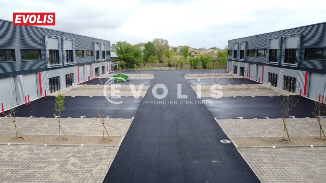 Photo 5 – location Entrepôts / activités	VILLENEUVE LES AVIGNON (30400)
