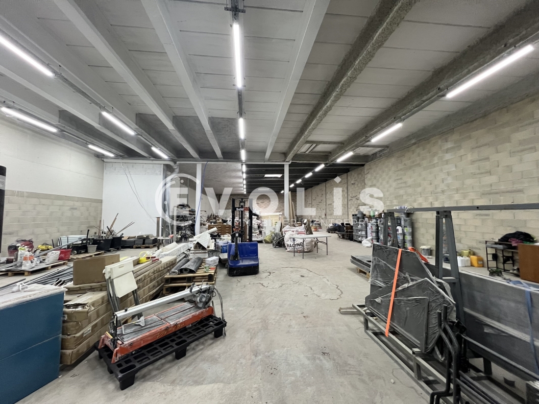 Photo 2 – location Entrepôts / activités	NEUILLY SUR MARNE (93330)