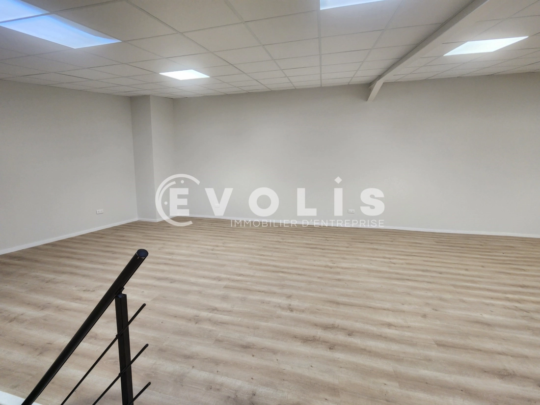 Photo 13 – location Entrepôts / activités	BOURGOIN JALLIEU (38300)