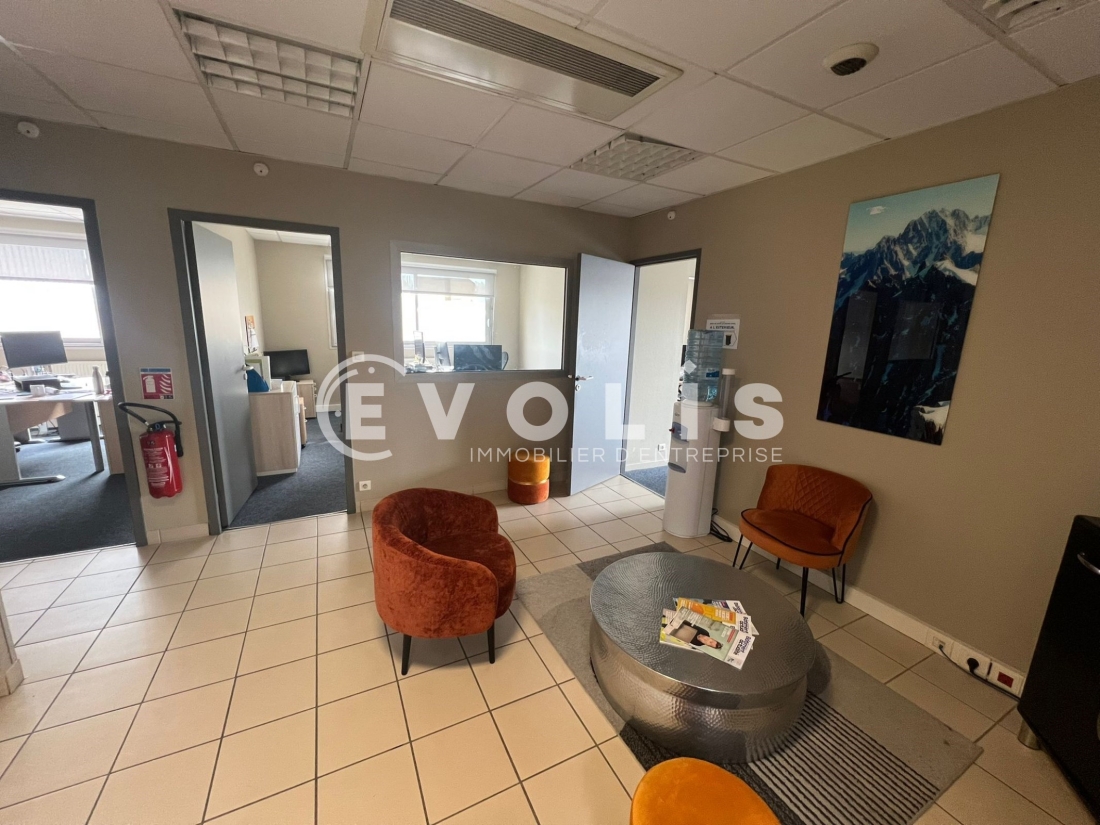 Photo 14 – location Entrepôts / activités	CHAPONOST (69630)