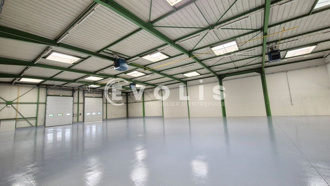 Photo 3 – location Entrepôts / activités	SAINT THIBAULT DES VIGNES (77400)