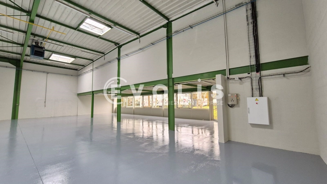 Photo 4 – location Entrepôts / activités	SAINT THIBAULT DES VIGNES (77400)