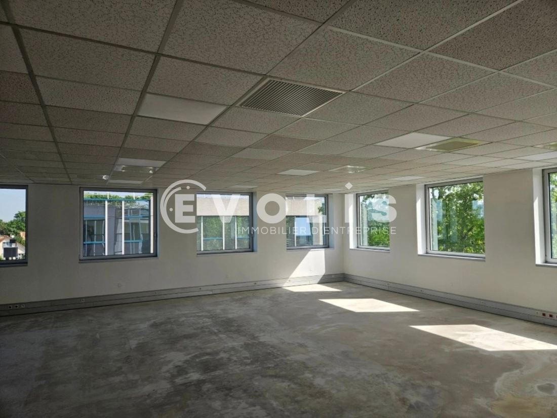 Photo 10 – location bureaux	VILLEBON SUR YVETTE (91140)