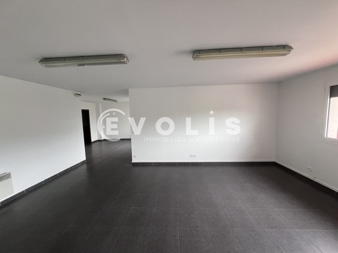 Photo 11 – location Entrepôts / activités	NEUILLY SUR MARNE (93330)