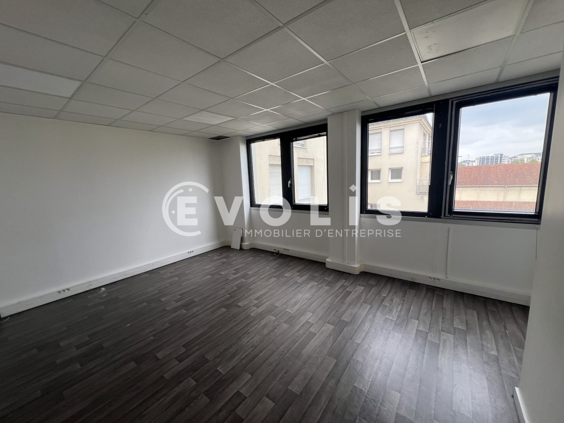 Photo 12 – location bureaux	CHARENTON LE PONT (94220)