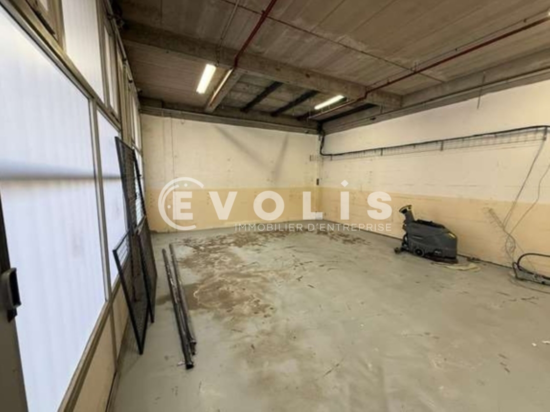Photo 4 – location Entrepôts / activités	VILLEJUST (91140)