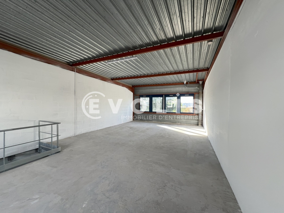 Photo 1 – location Entrepôts / activités	NEUILLY PLAISANCE (93360)