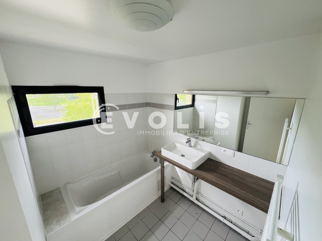 Photo 11 – vente Locaux commerciaux	CHAMPS SUR MARNE (77420)