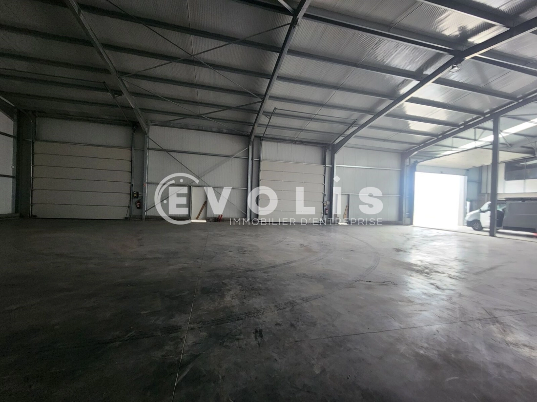 Photo 4 – location Entrepôts / activités	SAINT CHEF (38890)