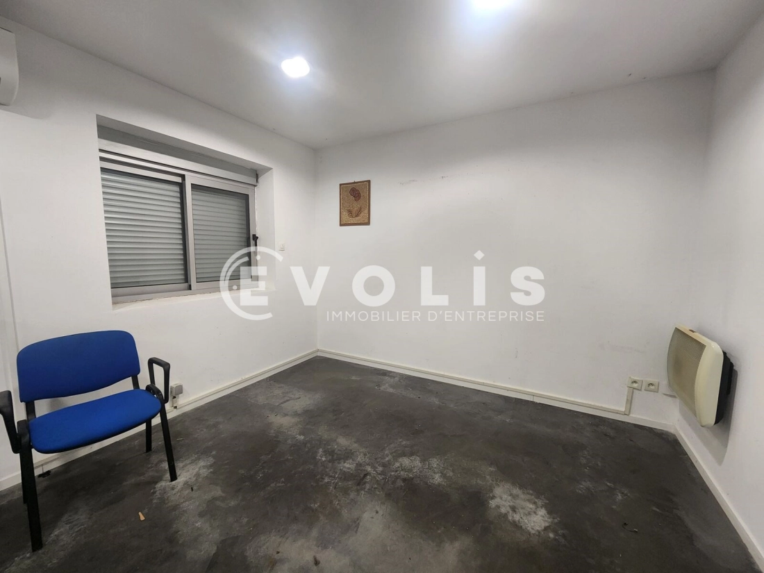 Photo 13 – location Entrepôts / activités	SAINT CHEF (38890)