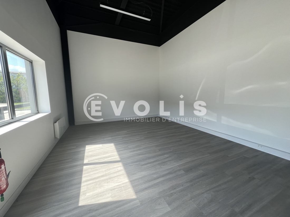 Photo 9 – location Entrepôts / activités	LES PAVILLONS SOUS BOIS (93320)