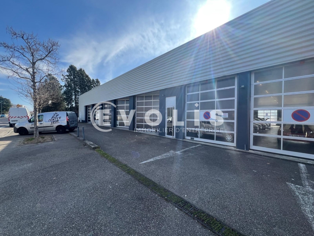 Photo 2 – location Entrepôts / activités	VENISSIEUX (69200)