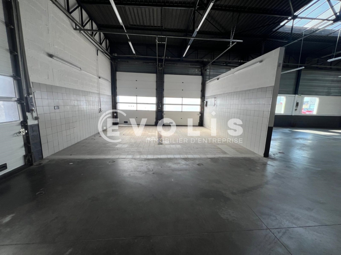 Photo 9 – location Entrepôts / activités	VENISSIEUX (69200)