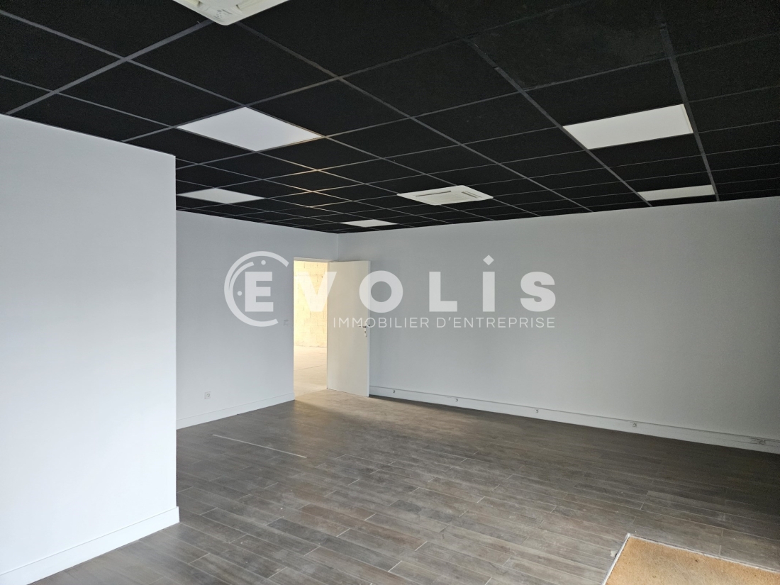 Photo 12 – location Entrepôts / activités	LES ULIS (91940)