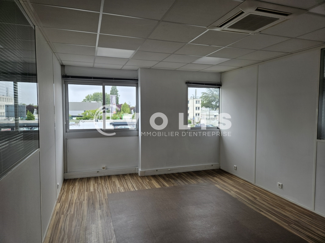 Photo 8 – location Entrepôts / activités	LES ULIS (91940)
