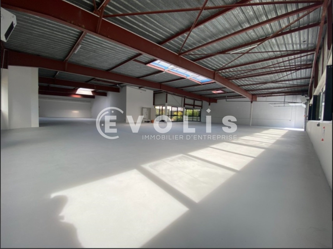 Photo 2 – location Entrepôts / activités	VILLEBON SUR YVETTE (91140)