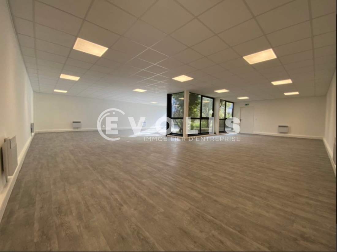 Photo 5 – location Entrepôts / activités	VILLEBON SUR YVETTE (91140)