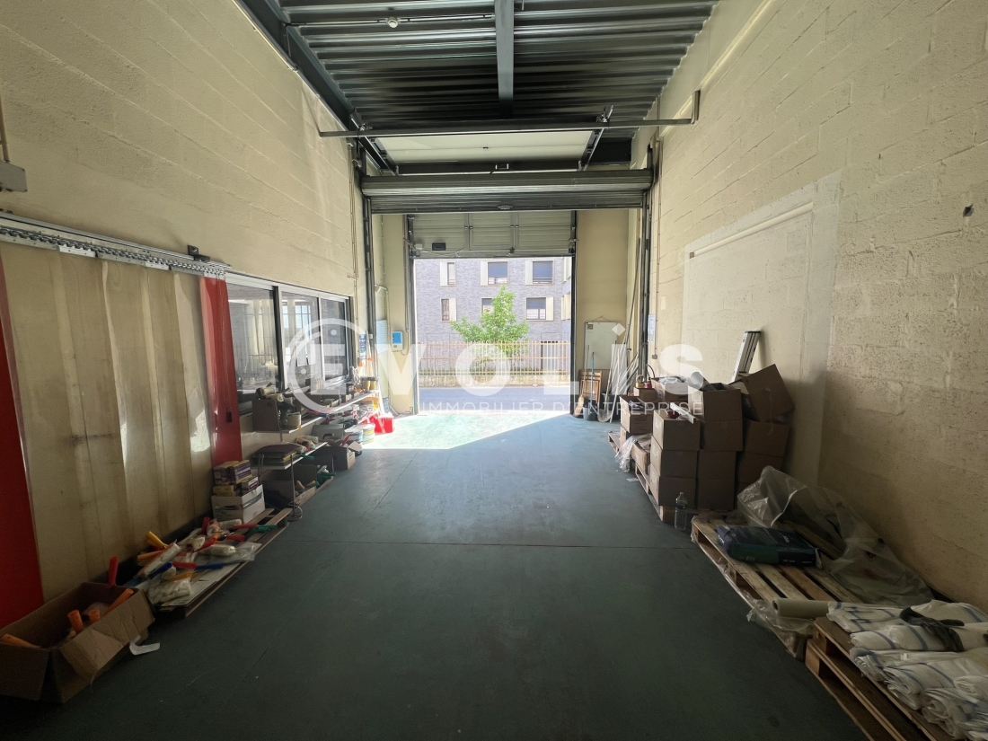 Photo 1 – vente Entrepôts / activités	BOISSY SAINT LEGER (94470)