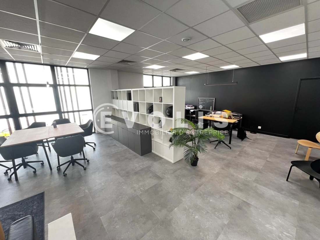Photo 5 – location Entrepôts / activités	SAINT MICHEL SUR ORGE (91240)