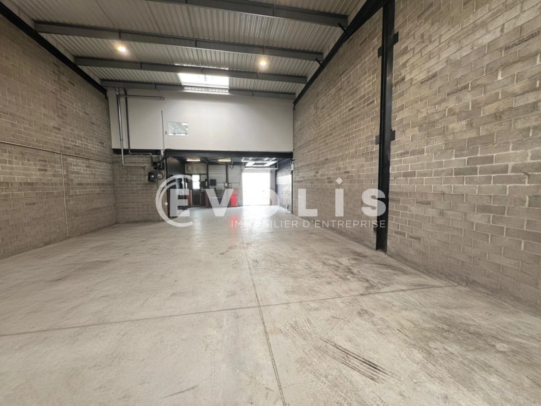 Photo 4 – location Entrepôts / activités	SAINT MICHEL SUR ORGE (91240)