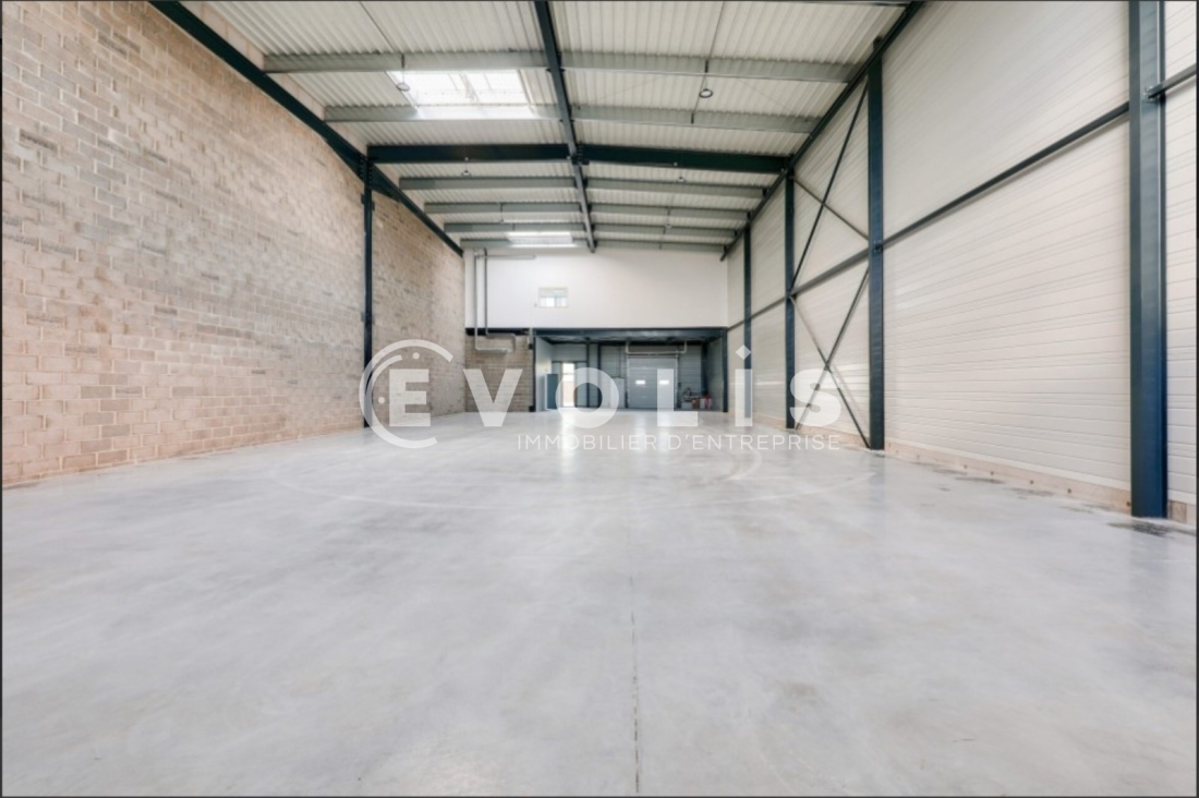Photo 2 – location Entrepôts / activités	SAINT MICHEL SUR ORGE (91240)