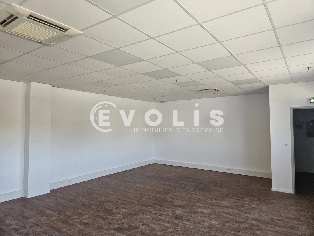 Photo 5 – location Entrepôts / activités	LES ULIS (91940)