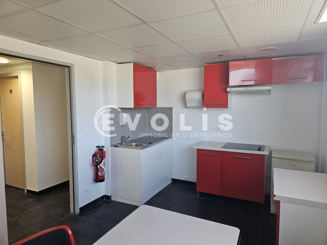 Photo 12 – location Entrepôts / activités	LES ULIS (91940)