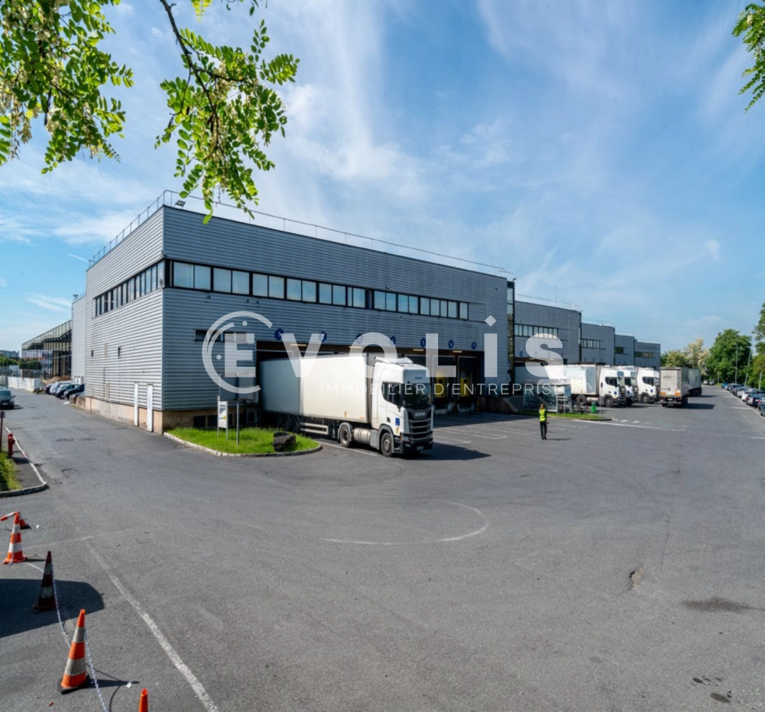 Photo 2 – location Entrepôts / activités	LE BOURGET (93350)