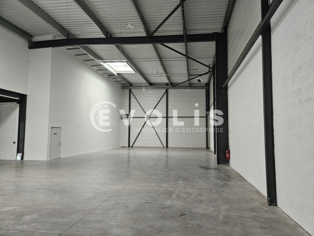 Photo 4 – location Entrepôts / activités	PALAISEAU (91120)