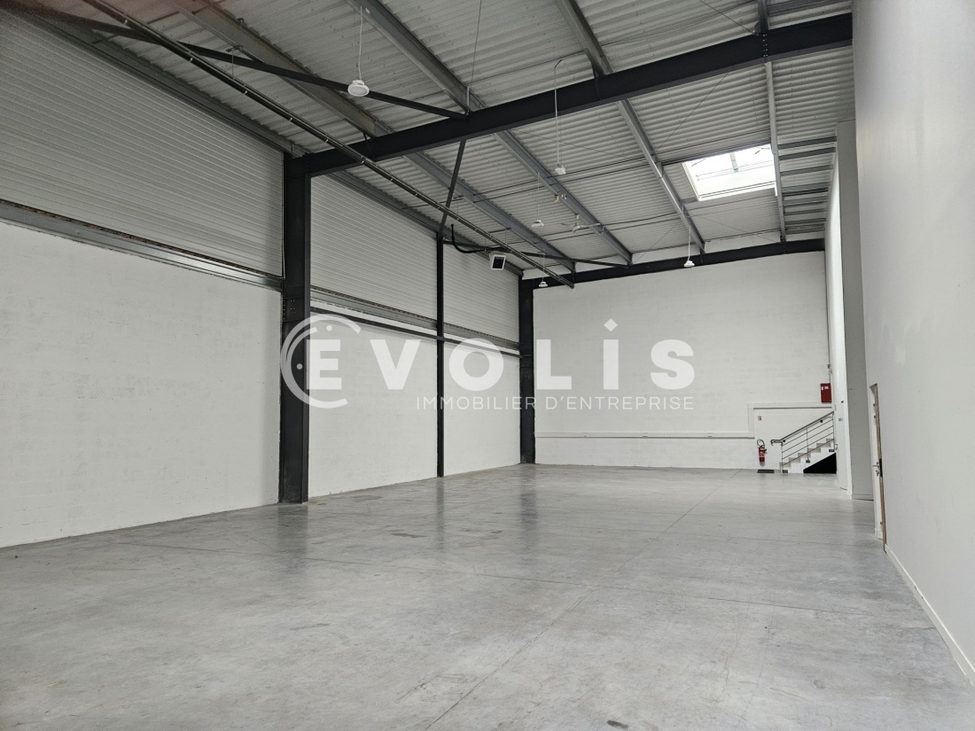 Photo 5 – location Entrepôts / activités	PALAISEAU (91120)
