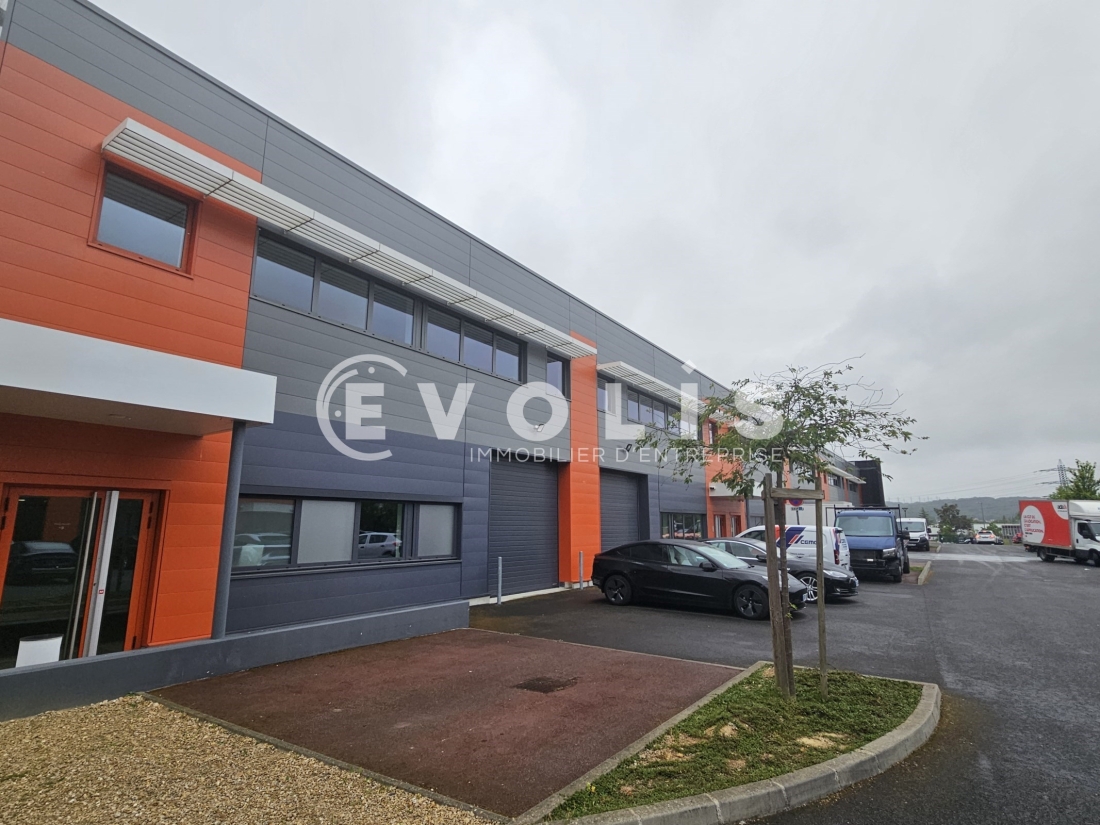 Photo 2 – location Entrepôts / activités	PALAISEAU (91120)