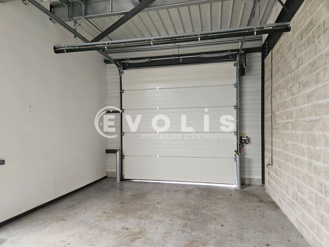 Photo 5 – location Entrepôts / activités	PALAISEAU (91120)