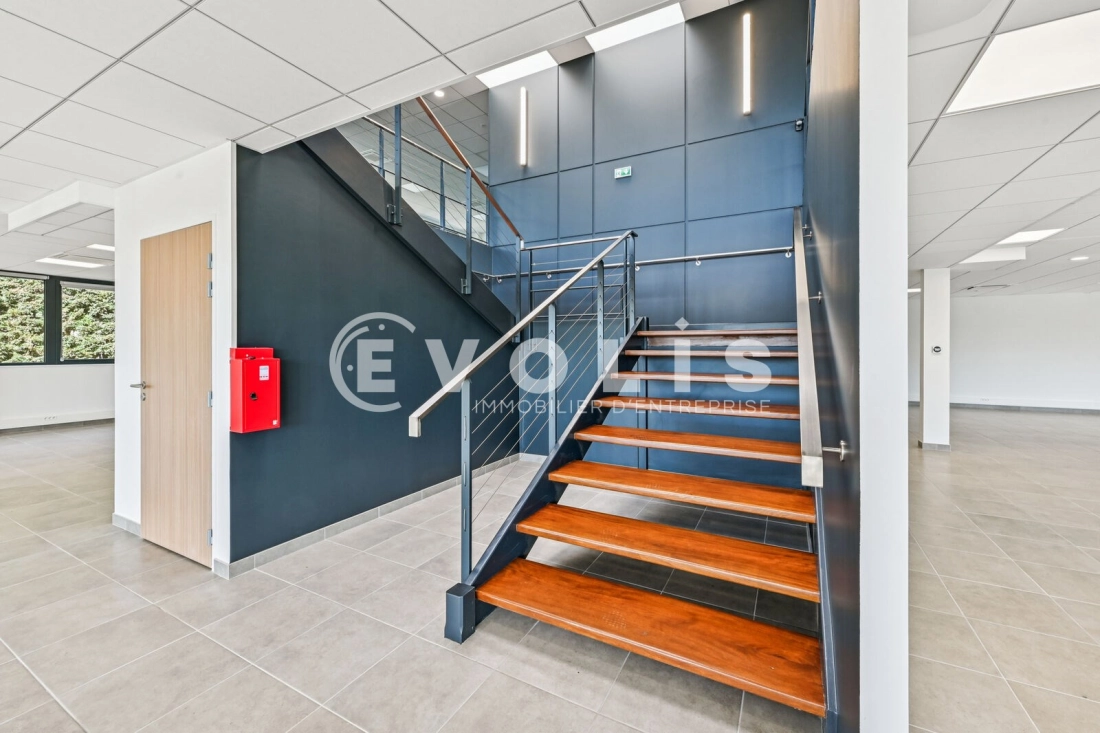 Photo 13 – location Entrepôts / activités	GOUSSAINVILLE (95190)