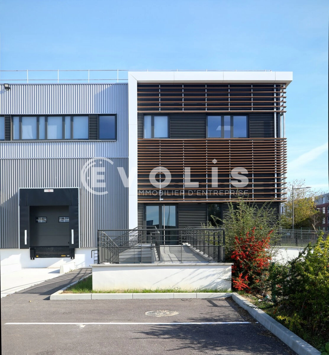 Photo 7 – location Entrepôts / activités	GARGES LES GONESSE (95140)
